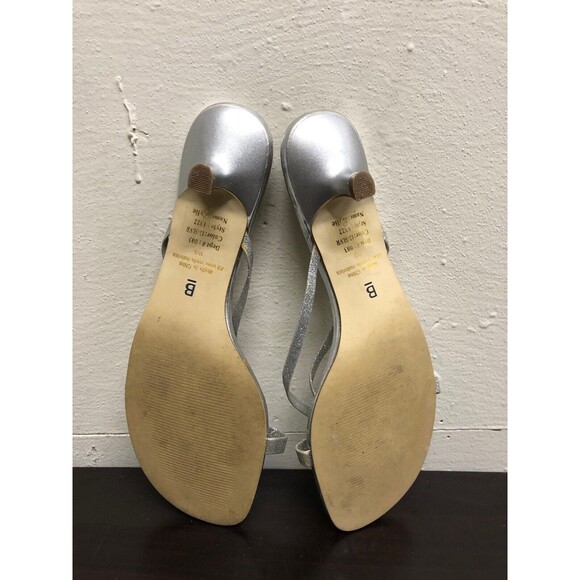 Bakers women Silver Strap low Heels Sandals- man made materials - size US 10B - Picture 11 of 12